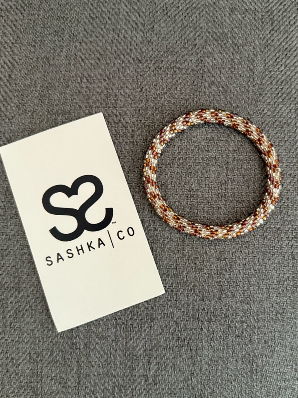 Sashka Co NWT Glass Beaded Bracelet in Brown and White